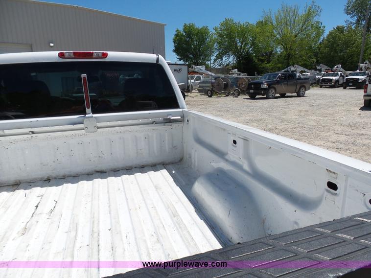 image for item K7907 2008 GMC Sierra 1500 pickup truck