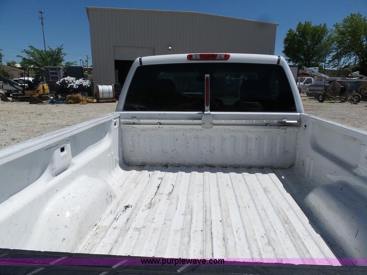 image for item K7907 2008 GMC Sierra 1500 pickup truck