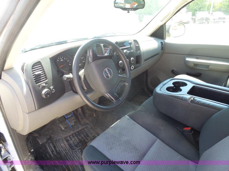 image for item K7907 2008 GMC Sierra 1500 pickup truck