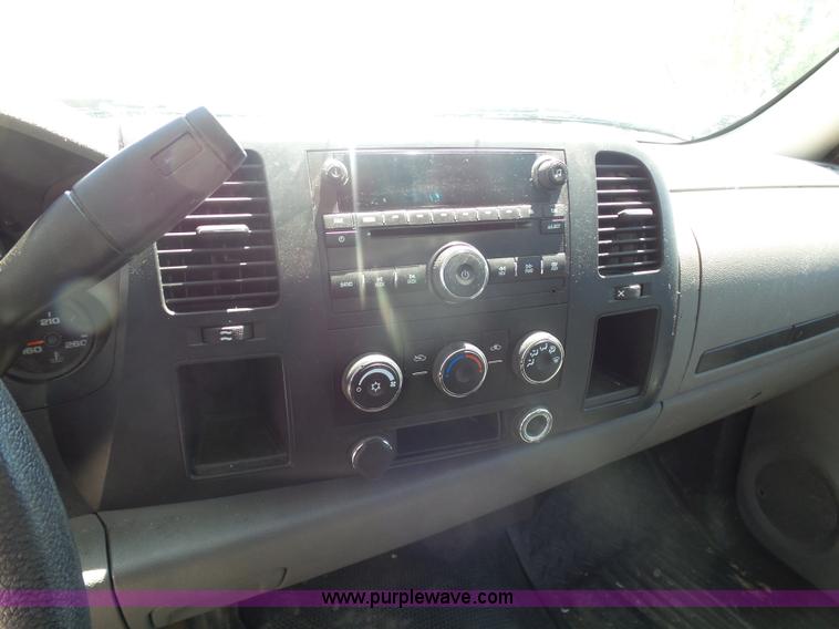 image for item K7907 2008 GMC Sierra 1500 pickup truck