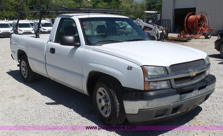 image for item K7908 2005 Chevrolet 1500 pickup truck