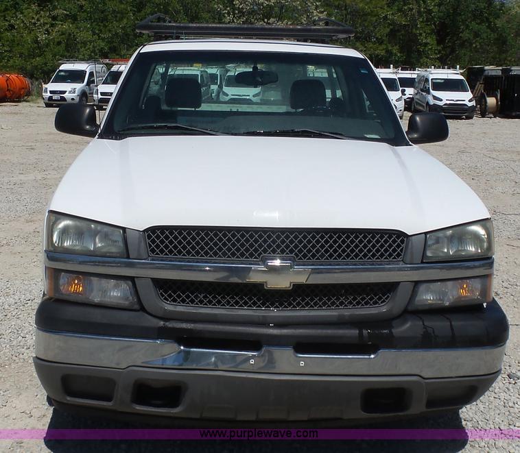 image for item K7908 2005 Chevrolet 1500 pickup truck