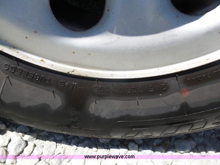 image for item K7908 2005 Chevrolet 1500 pickup truck