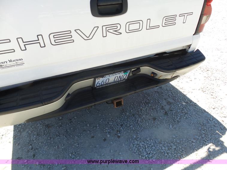 image for item K7908 2005 Chevrolet 1500 pickup truck