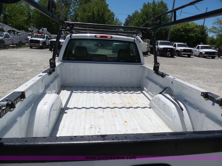 image for item K7908 2005 Chevrolet 1500 pickup truck