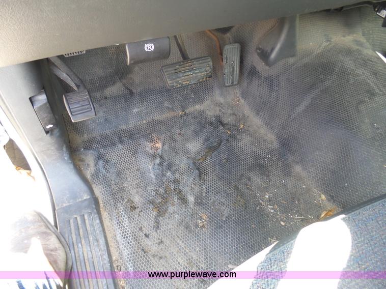 image for item K7908 2005 Chevrolet 1500 pickup truck