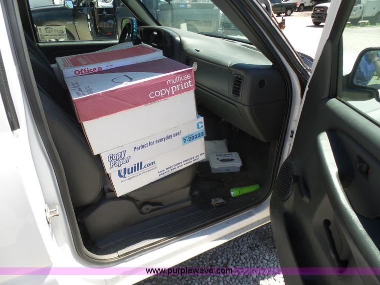 image for item K7908 2005 Chevrolet 1500 pickup truck