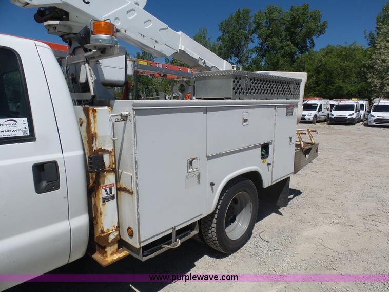 image for item K7911 2008 Ford F550 bucket truck