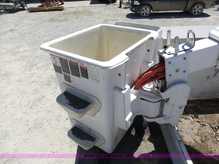 image for item K7911 2008 Ford F550 bucket truck