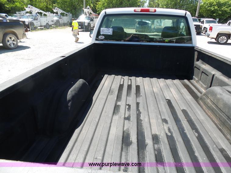 image for item K7912 2006 Chevrolet Silverado 1500 pickup truck