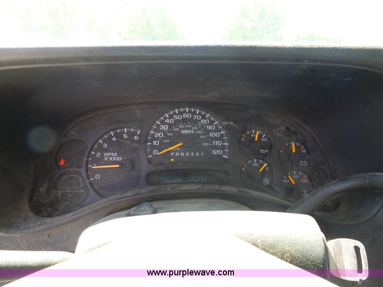 image for item K7912 2006 Chevrolet Silverado 1500 pickup truck