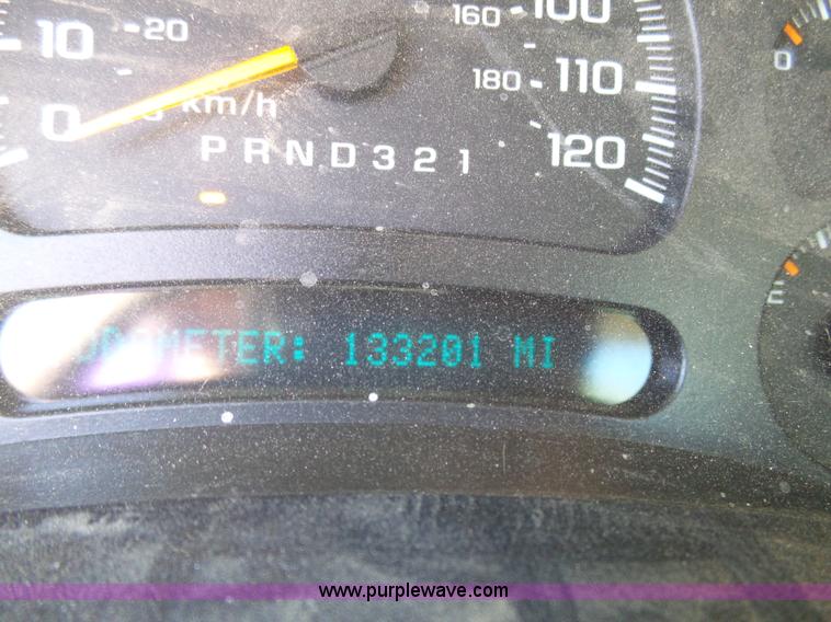 image for item K7912 2006 Chevrolet Silverado 1500 pickup truck