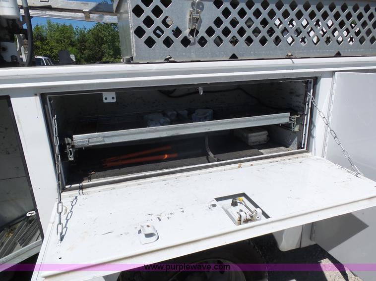 image for item K7915 2008 Ford F550 bucket truck
