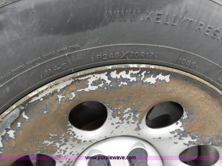 image for item K7946 2005 Chevrolet Silverado 1500 pickup truck