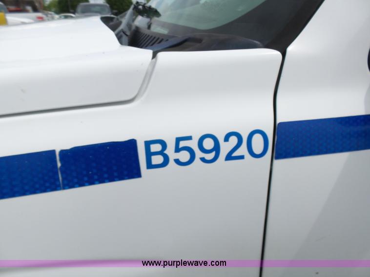 image for item K7946 2005 Chevrolet Silverado 1500 pickup truck