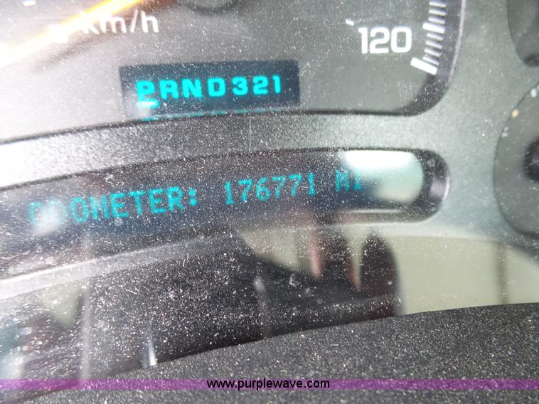 image for item K7946 2005 Chevrolet Silverado 1500 pickup truck