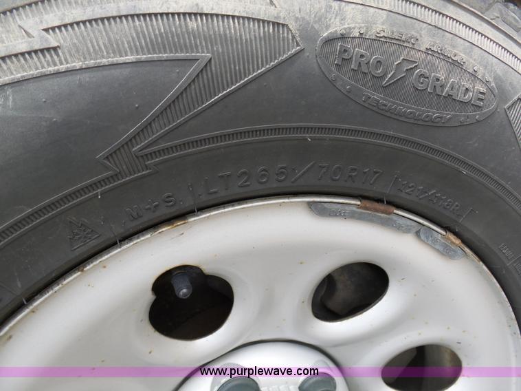 image for item K7948 2005 Chevrolet Silverado 1500 Ext. Cab pickup truck