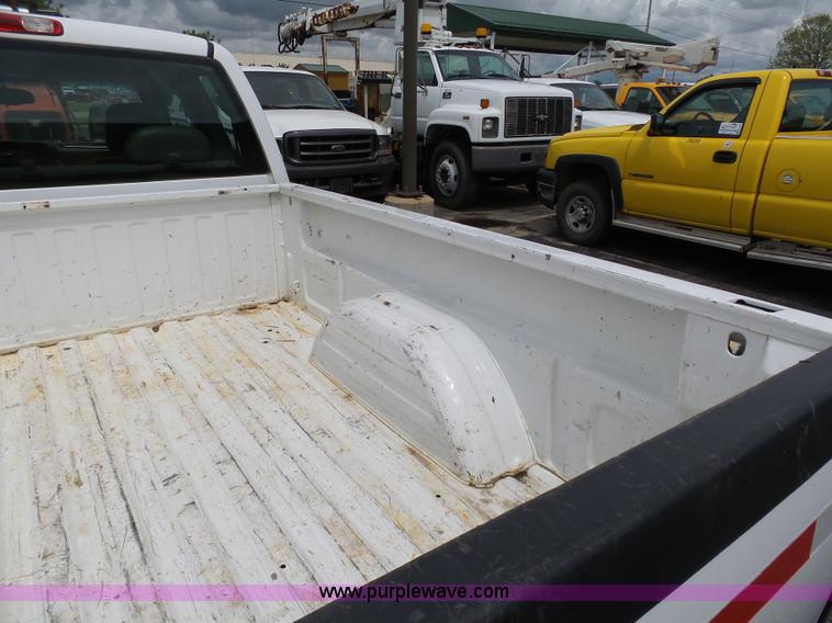 image for item K7948 2005 Chevrolet Silverado 1500 Ext. Cab pickup truck