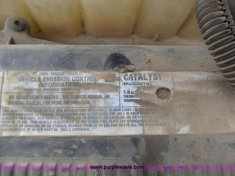 image for item K7948 2005 Chevrolet Silverado 1500 Ext. Cab pickup truck