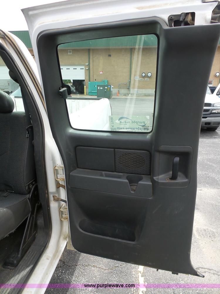 image for item K7948 2005 Chevrolet Silverado 1500 Ext. Cab pickup truck