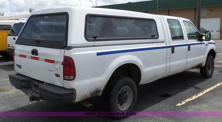 image for item K7951 2003 Ford F250 Crew Cab pickup truck