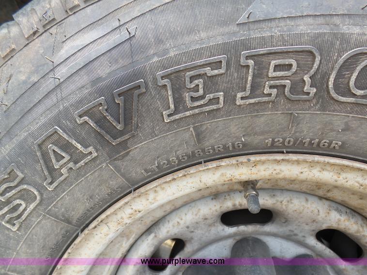 image for item K7951 2003 Ford F250 Crew Cab pickup truck