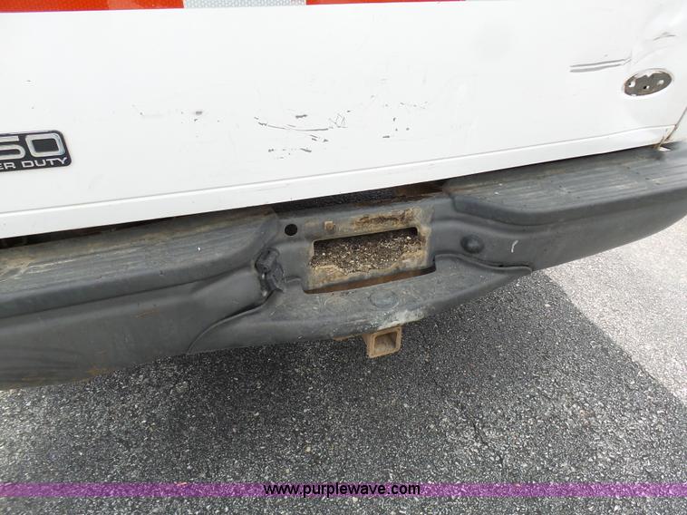 image for item K7951 2003 Ford F250 Crew Cab pickup truck