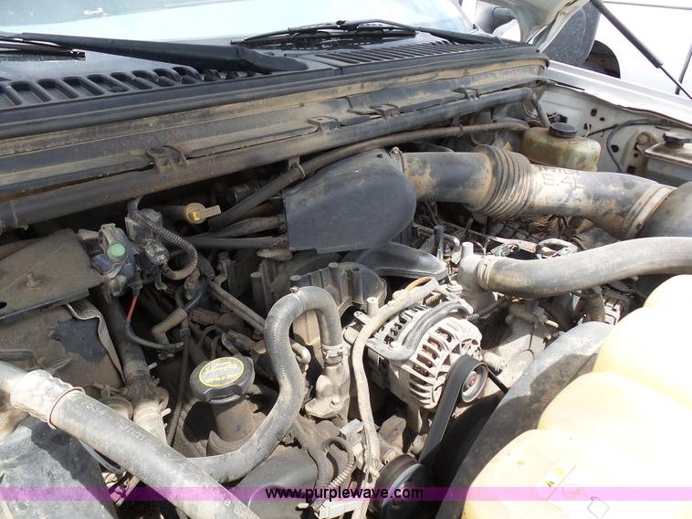 image for item K7951 2003 Ford F250 Crew Cab pickup truck