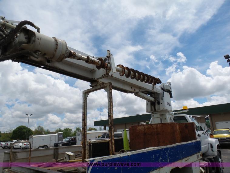 image for item K7953 2002 Chevrolet C7500 derrick digger truck