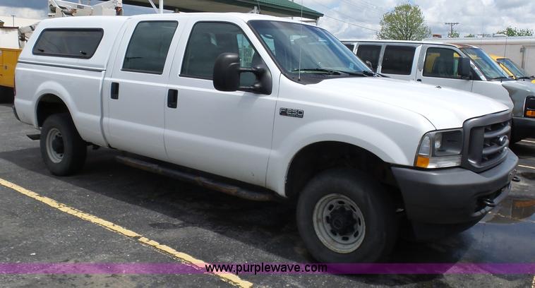 image for item K7954 2004 Ford F250 Super Duty Crew Cab pickup truck