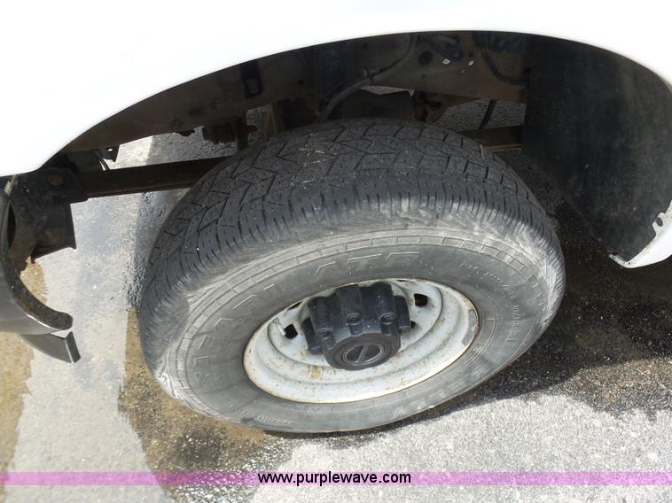 image for item K7954 2004 Ford F250 Super Duty Crew Cab pickup truck