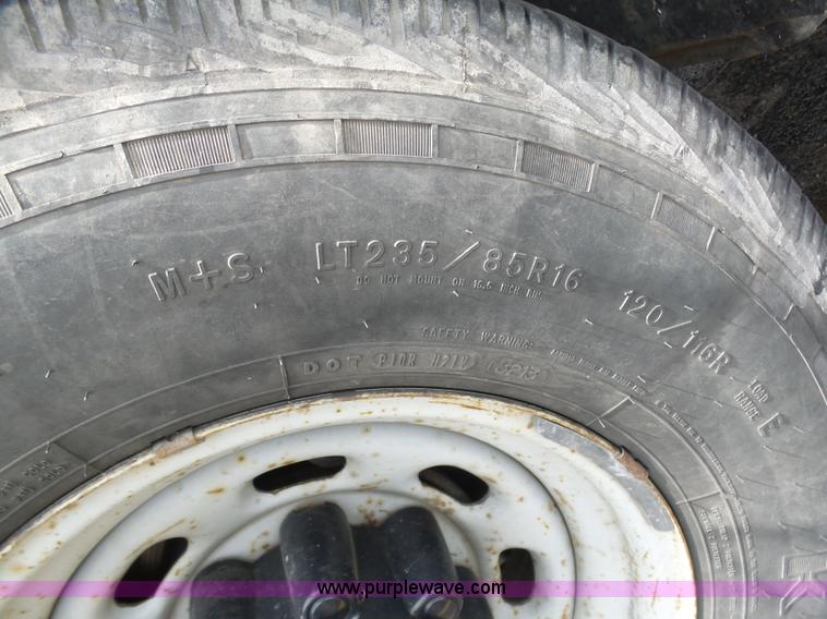 image for item K7954 2004 Ford F250 Super Duty Crew Cab pickup truck