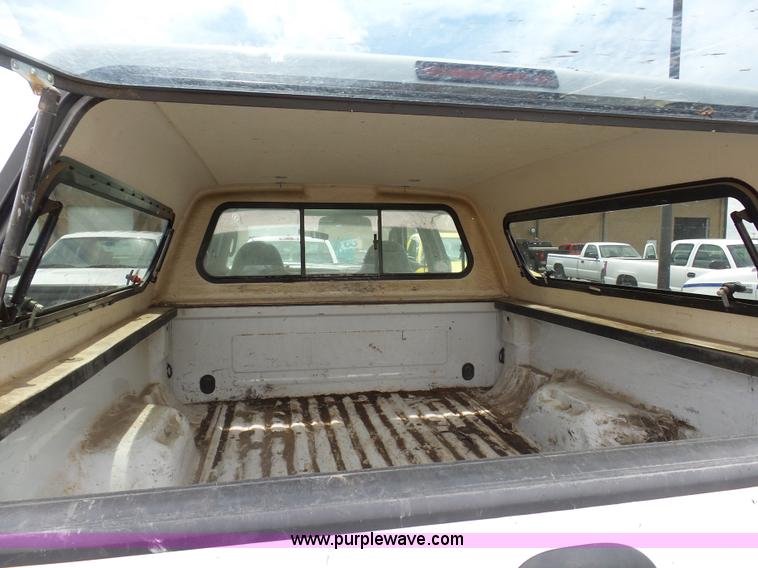 image for item K7954 2004 Ford F250 Super Duty Crew Cab pickup truck