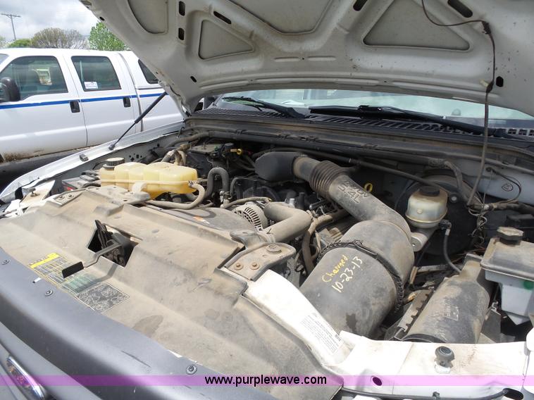 image for item K7954 2004 Ford F250 Super Duty Crew Cab pickup truck