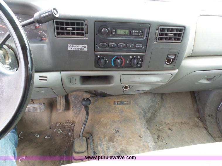 image for item K7954 2004 Ford F250 Super Duty Crew Cab pickup truck