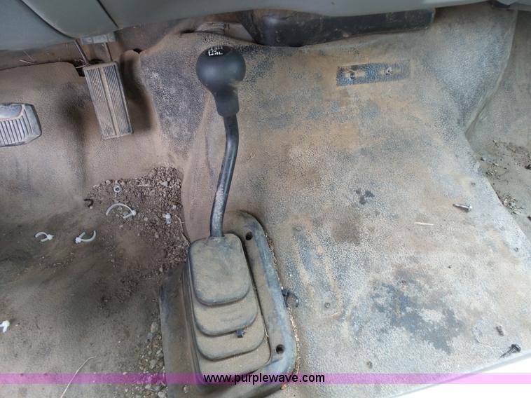 image for item K7954 2004 Ford F250 Super Duty Crew Cab pickup truck