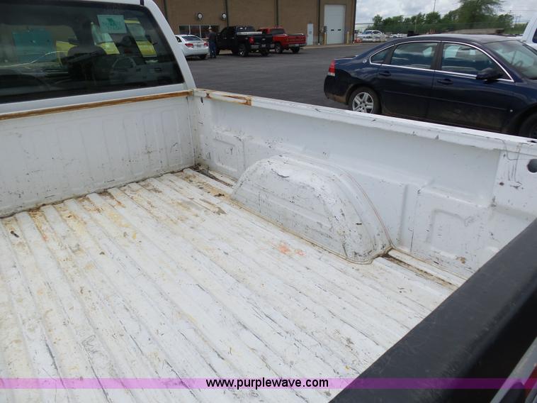 image for item K7955 2005 Chevrolet Silverado 1500 Ext. Cab pickup truck