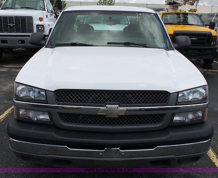 image for item K7955 2005 Chevrolet Silverado 1500 Ext. Cab pickup truck
