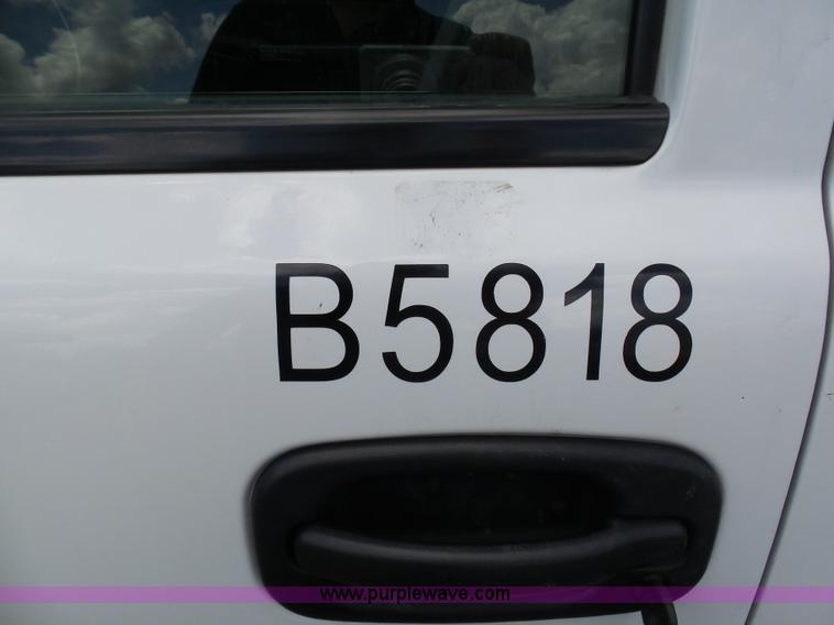 image for item K7955 2005 Chevrolet Silverado 1500 Ext. Cab pickup truck