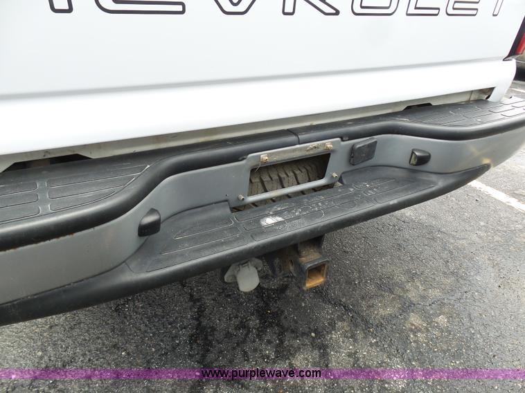 image for item K7955 2005 Chevrolet Silverado 1500 Ext. Cab pickup truck