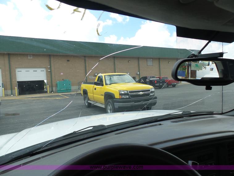 image for item K7955 2005 Chevrolet Silverado 1500 Ext. Cab pickup truck