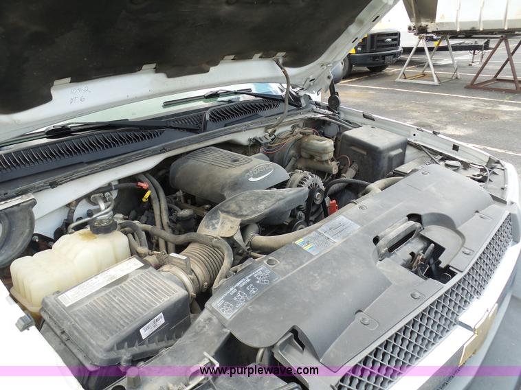 image for item K7955 2005 Chevrolet Silverado 1500 Ext. Cab pickup truck