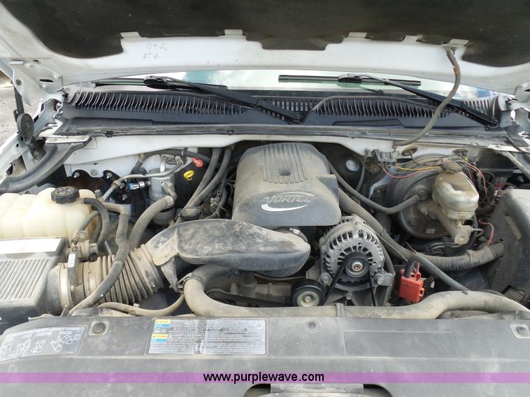 image for item K7955 2005 Chevrolet Silverado 1500 Ext. Cab pickup truck