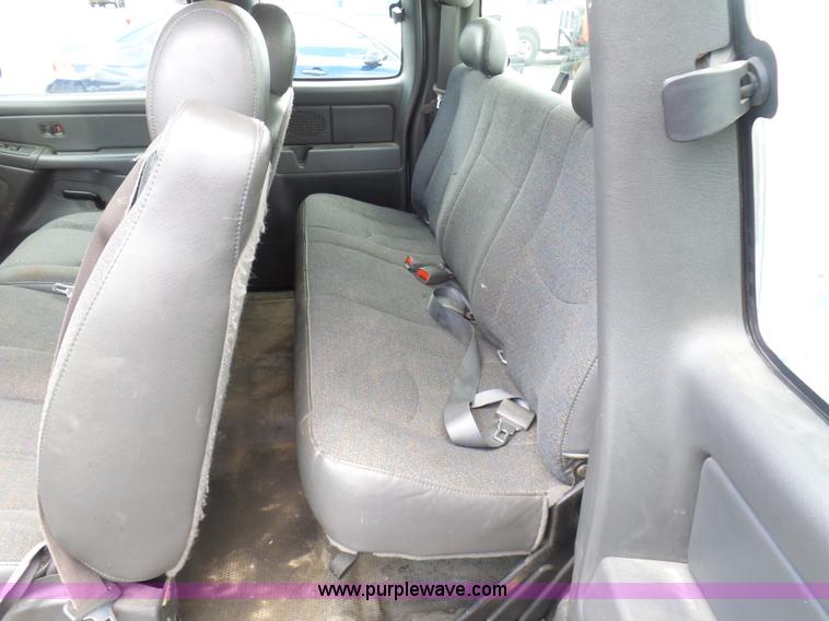 image for item K7955 2005 Chevrolet Silverado 1500 Ext. Cab pickup truck