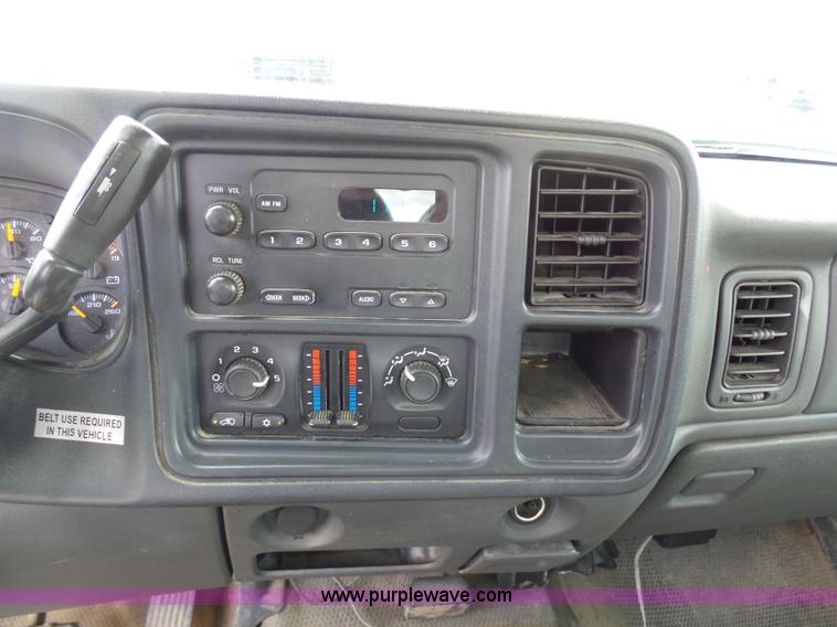 image for item K7955 2005 Chevrolet Silverado 1500 Ext. Cab pickup truck