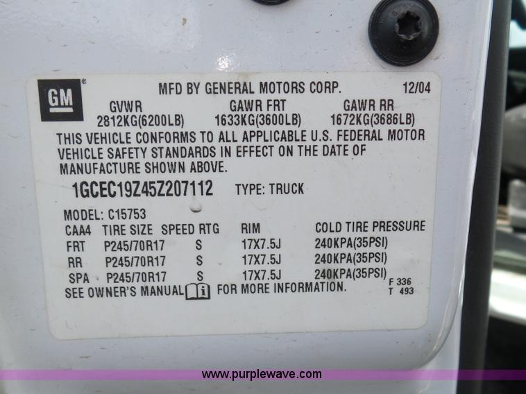 image for item K7955 2005 Chevrolet Silverado 1500 Ext. Cab pickup truck