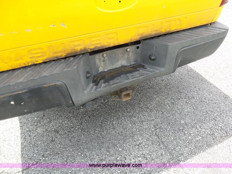 image for item K7960 2008 Ford F250 Super Duty Crew Cab pickup truck