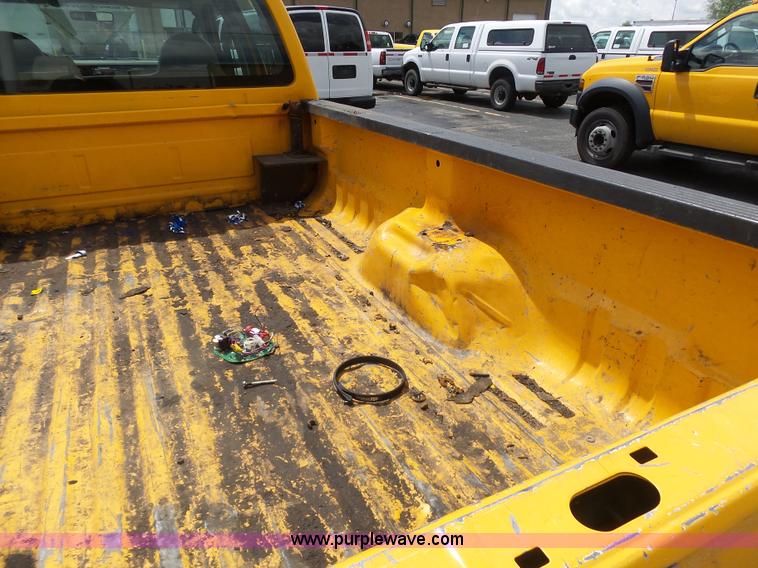 image for item K7960 2008 Ford F250 Super Duty Crew Cab pickup truck