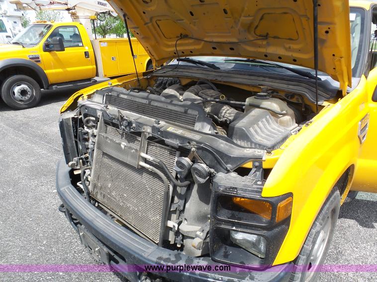 image for item K7960 2008 Ford F250 Super Duty Crew Cab pickup truck