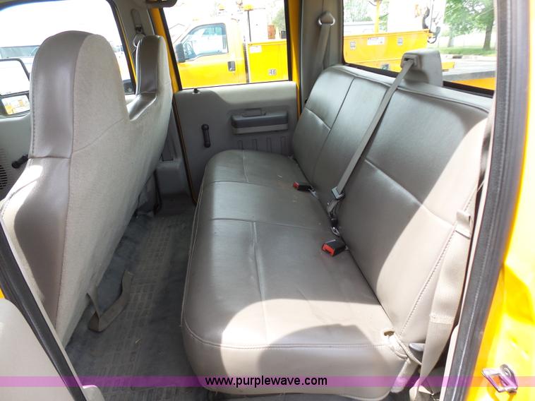 image for item K7960 2008 Ford F250 Super Duty Crew Cab pickup truck